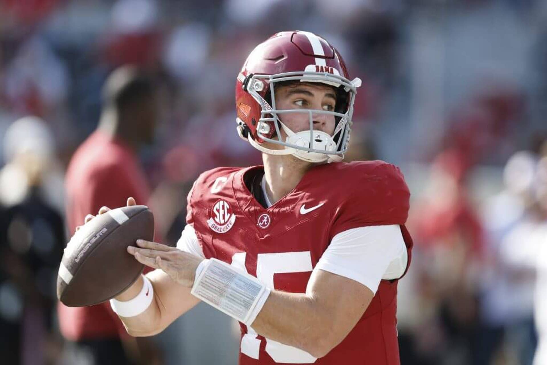 Alabama quarterback Ty Simpson warms up a game against the Oklahoma Sooners