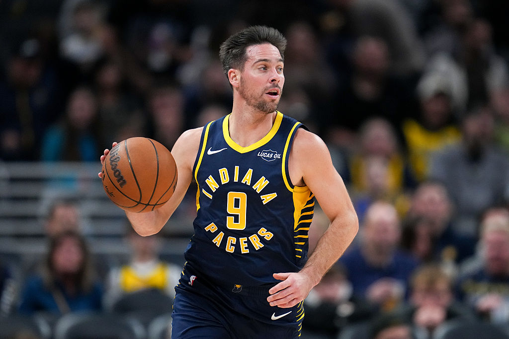 INDIANAPOLIS, INDIANA - NOVEMBER 19: T.J. McConnell #9 of the Indiana Pacers dribbles the ball in the second quarter against the Charlotte Hornets at Gainbridge Fieldhouse on November 19, 2025 in Indianapolis, Indiana. NOTE TO USER: User expressly acknowledges and agrees that, by downloading and or using this photograph, User is consenting to the terms and conditions of the Getty Images License Agreement. (Photo by Dylan Buell/Getty Images)