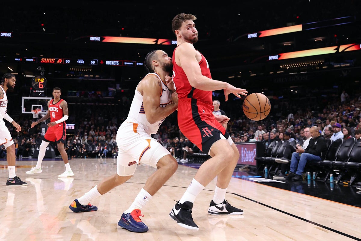 Suns’ Dillon Brooks irritates everyone, his former Rockets teammates included