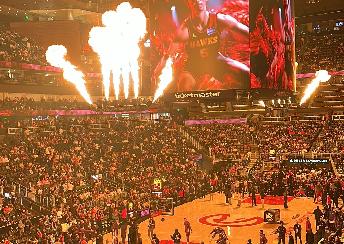 Hawks secure victory against Lakers, Doncic shines