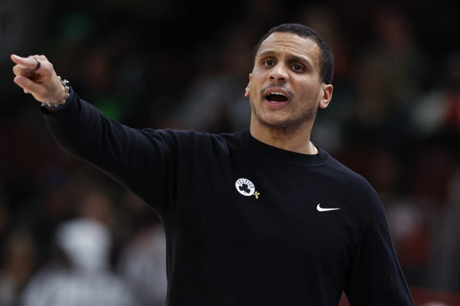 Celtics Notes: Mazzulla, Queta, Gonzalez, Kalkbrenner