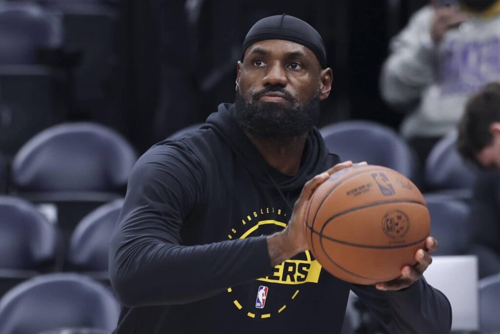 LeBron James Questionable vs. Pelicans As Lakers Update Injury Report