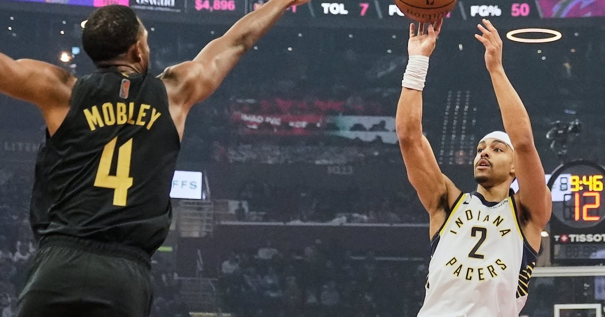 Indiana Pacers star Andrew Nembhard donates equipment to Toronto community centre