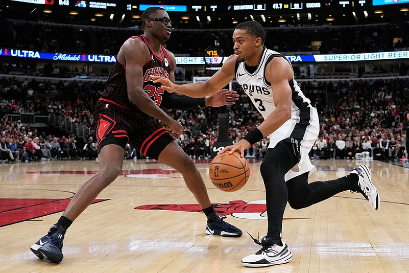 NBA Chicago Bulls vs San Antonio Spurs-Keldon Johnson