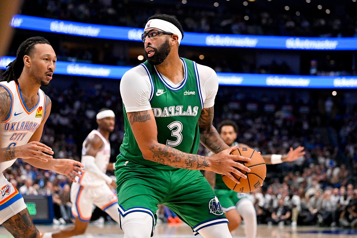 NBA: Oklahoma City Thunder at Dallas Mavericks