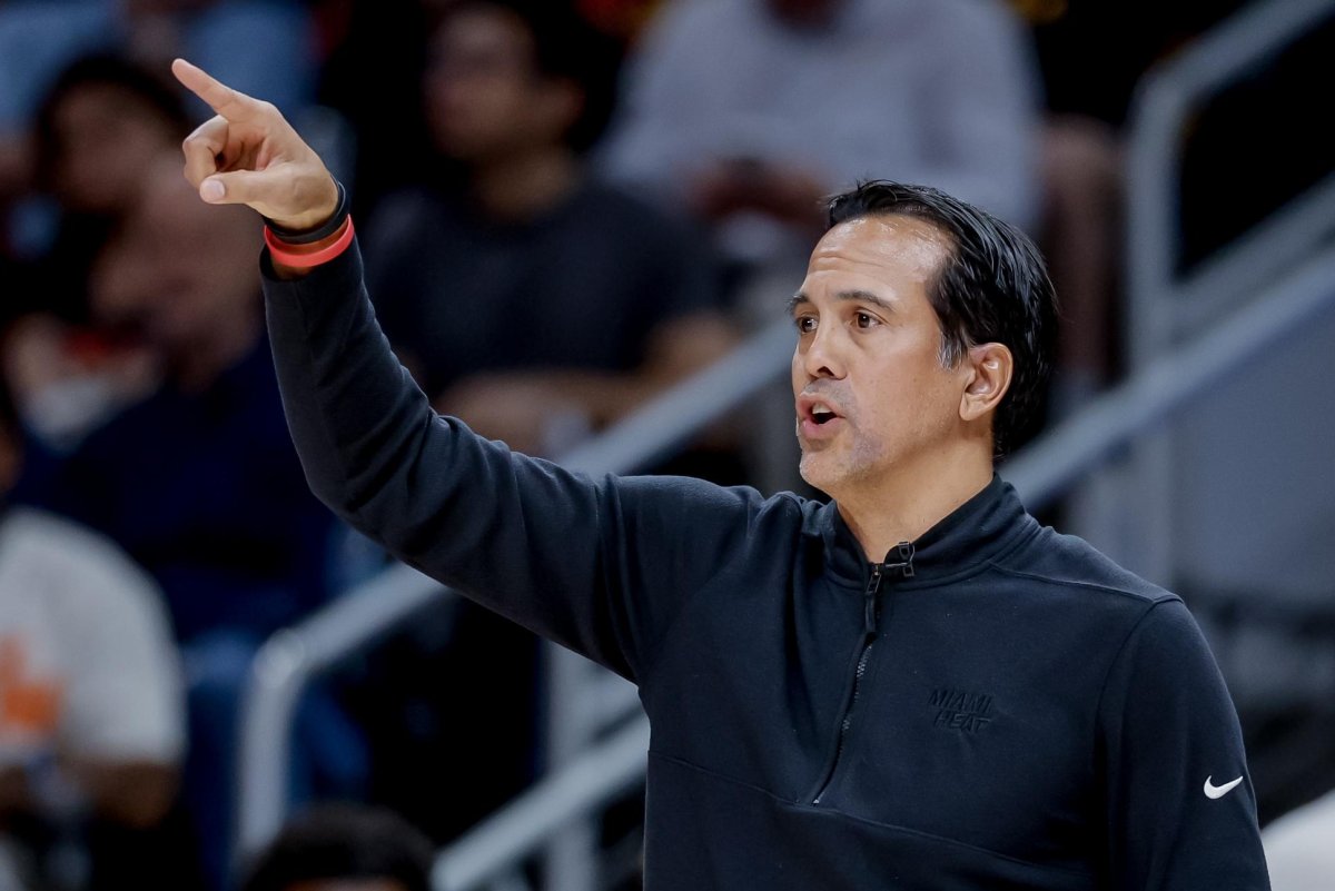 Norman Powell, Miami Heat fend off shorthanded Golden State Warriors