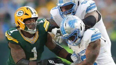 Green Bay Packers defensive end Micah Parsons (1) against Detroit Lions running back Jahmyr Gibbs (0) and offensive tackle Taylor Decker (68) on Sunday, September 7, 2025, at Lambeau Field in Green Bay, Wis. The Packers defeated the Lions 27-13.