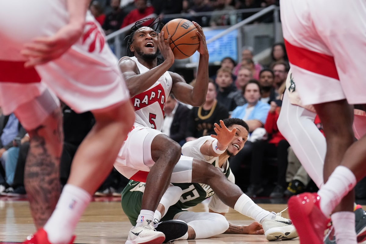 Barrett, Barnes lead Raptors to 28-point win over Bucks