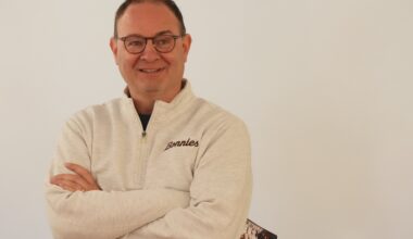 Reporter drops fake Woj bomb story about former NBA Insider