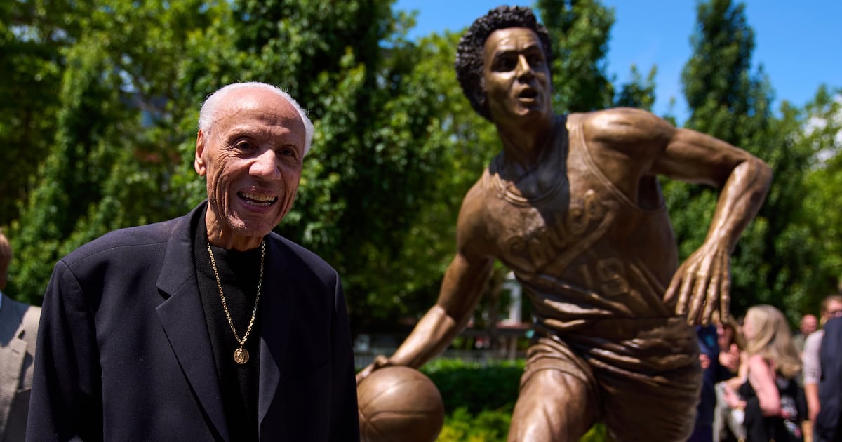 NBA legend Lenny Wilkens dies at the age of 88