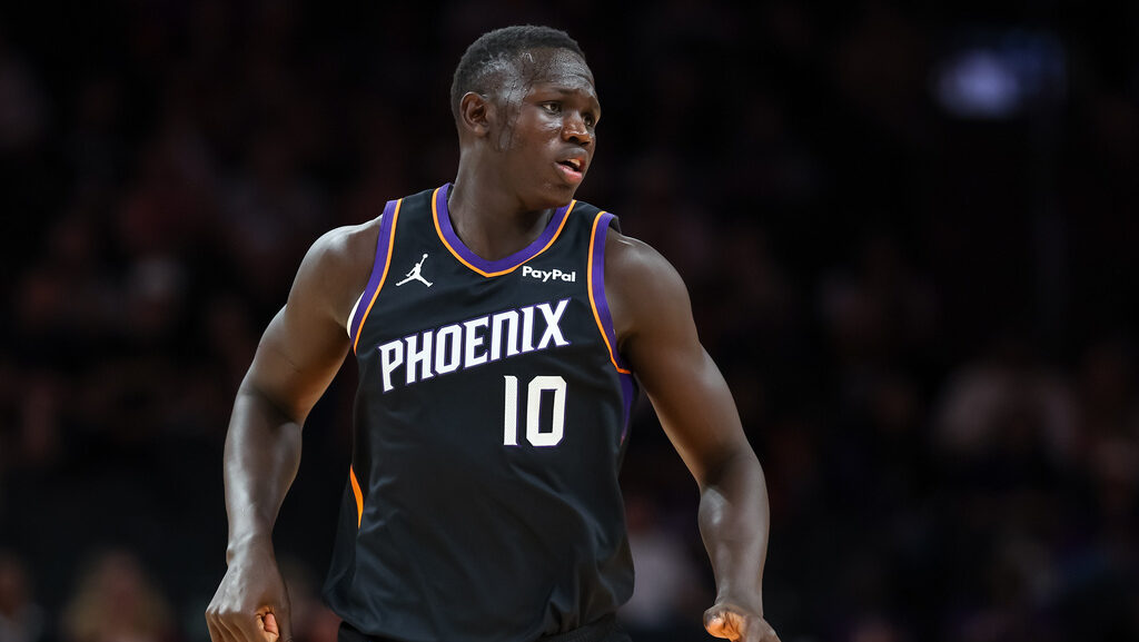 Phoenix Suns center Khaman Maluach...