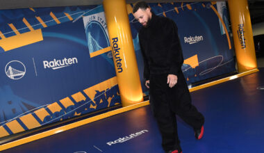 Steph Curry wears Jordan’s ‘flu game’ shoes before Jazz game – NBC Sports Bay Area & California