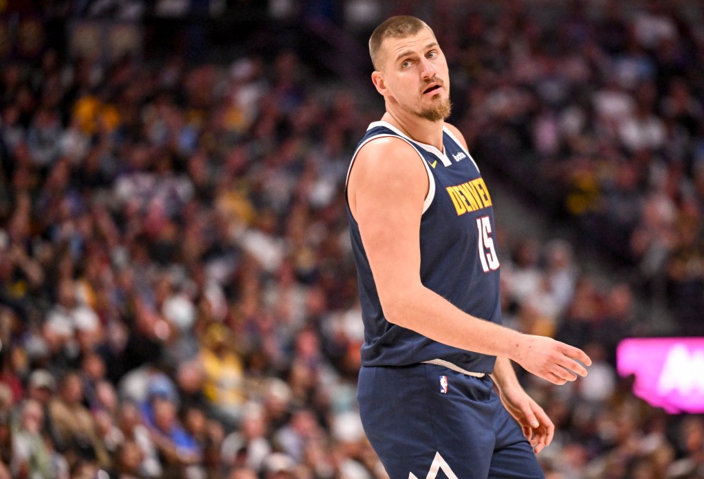 David Adelman wants Nuggets' Nikola Jokic to post up less this season