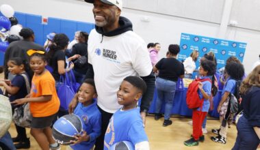 Orlando Magic Turkey Giveaway in Eatonville – Orlando Sentinel