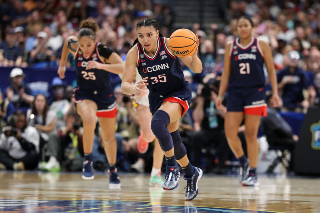 Azzi Fudd, UConn