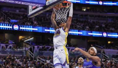 In pregame ceremony, Florida’s Todd Golden delivers championship ring to Warriors’ Will Richard: ‘It was special’