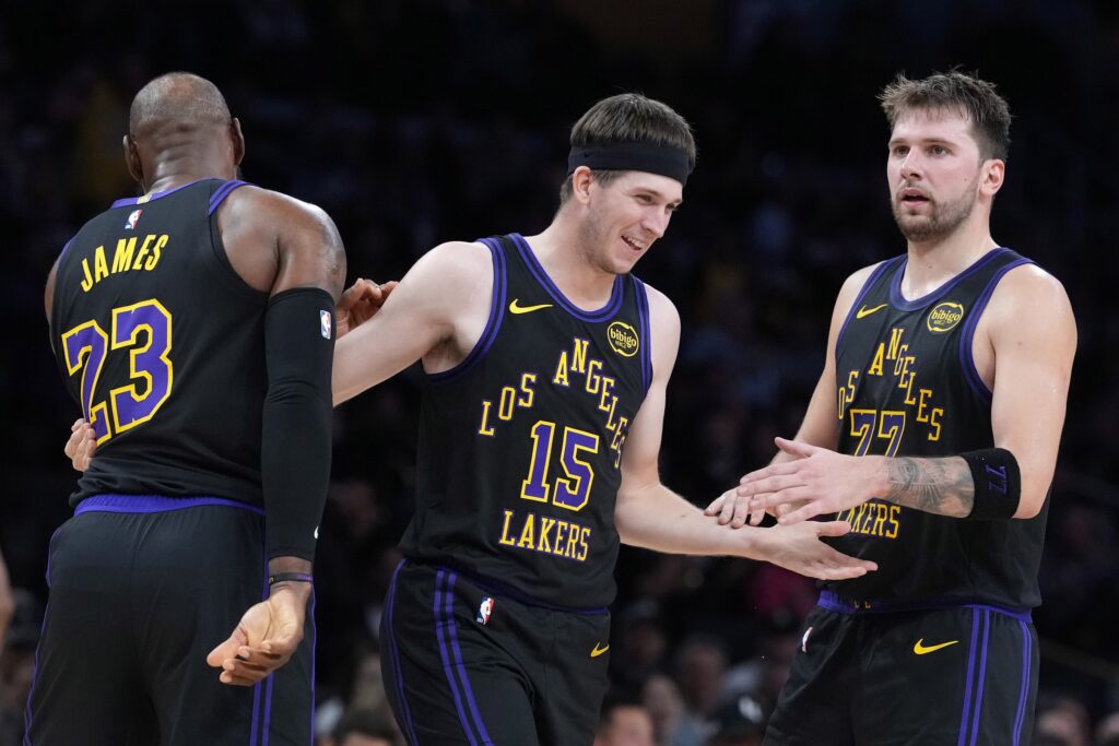 The Lakers are healthy for the first time this season