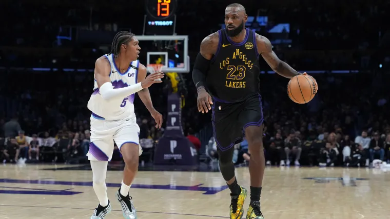 Lakers' LeBron James sends six-word message to Chris Paul after early retirement announcement image