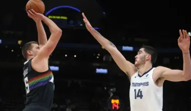 Nuggets' Nikola Jokic made a pass so crazy the Grizzlies' bench couldn't hide their reactions image