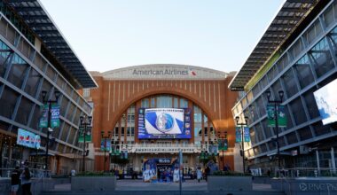 Trial date set for Mavericks vs. Stars legal feud over American Airlines Center