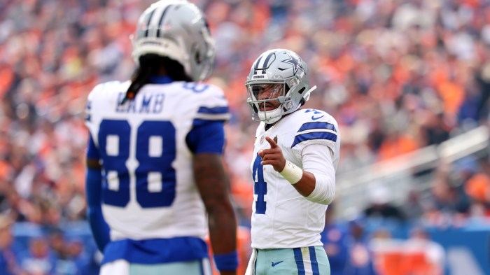 Dak Prescott points to CeeDee Lamb.