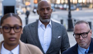 Portland Trail Blazers coach Chauncey Billups pleads not guilty in rigged poker games case