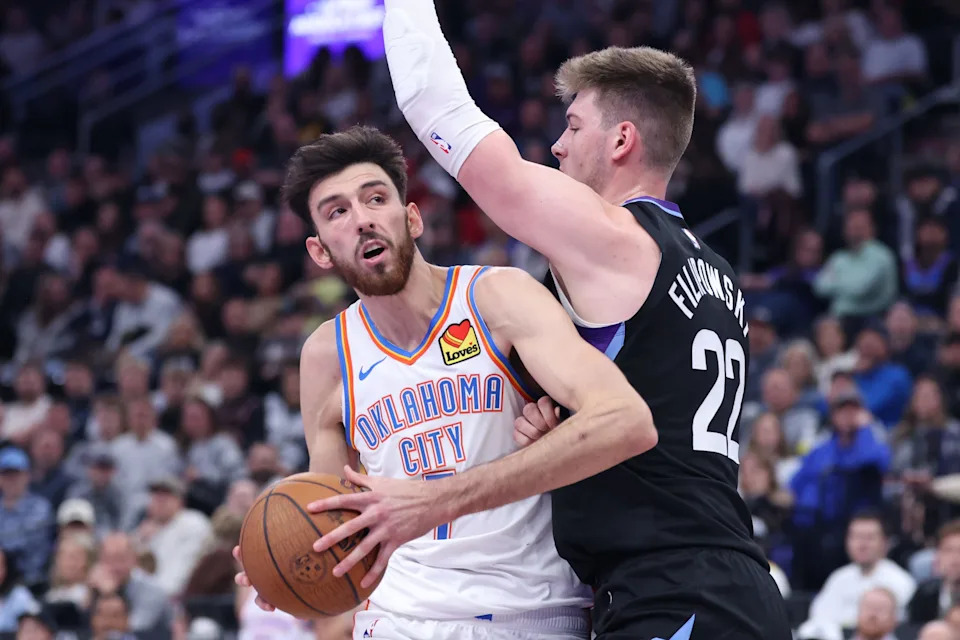 Nov 21, 2025; Salt Lake City, Utah, USA; Oklahoma City Thunder center Chet Holmgren (7) goes to the basket against Utah Jazz forward Kyle Filipowski (22) during the first half at Delta Center. Mandatory Credit: Rob Gray-Imagn Images