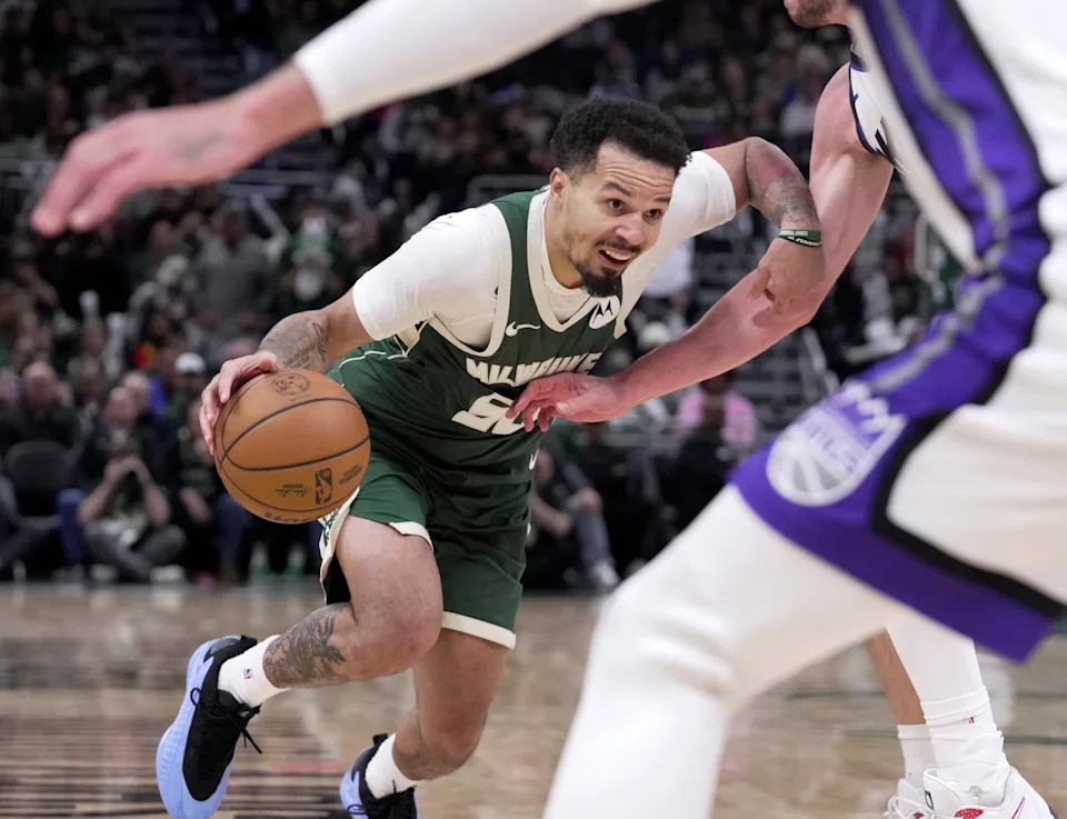 Bucks guard Cole Anthony drives against the Kings in their game Nov. 1 at Fiserv Forum.