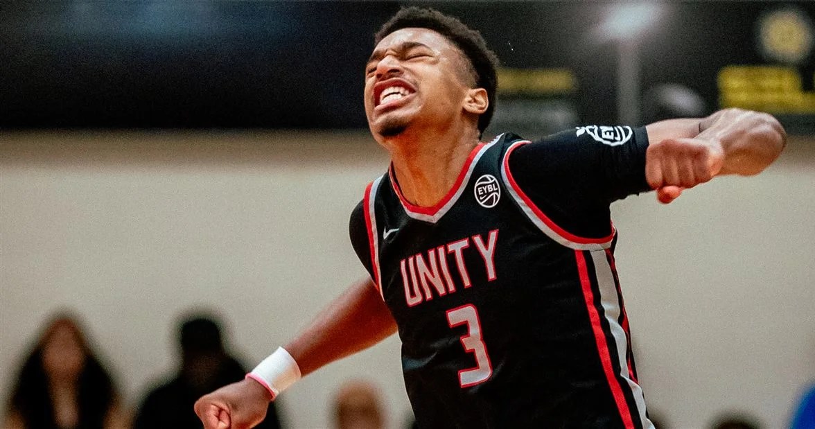Arizona men’s basketball lands commitment from 4-star forward Cameron Holmes
