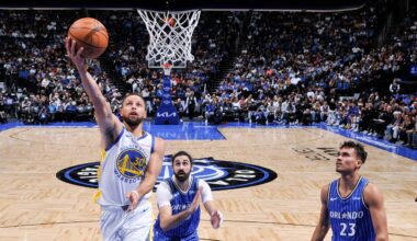 Brothers Steph and Seth Curry teaming up on Warriors