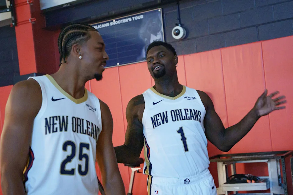 New Orleans Pelicans guard Trey Murphy III (25), and forward Zion Williamson (1)