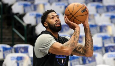 Mavs' Anthony Davis (calf strain) out at least 2 games