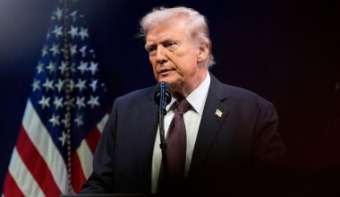 White House deletes altered Knicks logo post after team contacts them