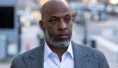 Portland Trail Blazers coach Chauncey Billups pleads not guilty in rigged poker games case