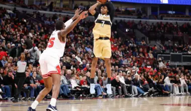 Washington Wizards guard Bub Carrington shoots against Chicago Bulls forward Jalen Smith during the second half at United Center.