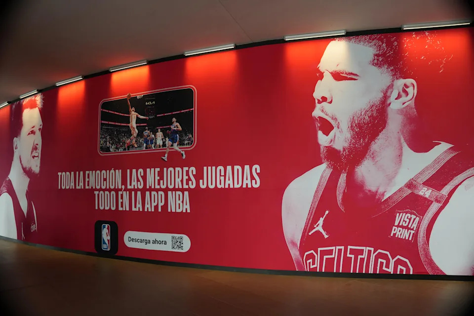 Dec 17, 2022; Mexico City, MEX; A Spanish language advertisement for the NBA app featuring Los Angeles Lakers forward LeBron James at the NBA Mexico City Game 2022 at the Arena de Ciudad de Mexico. Mandatory Credit: Kirby Lee-USA TODAY Sports