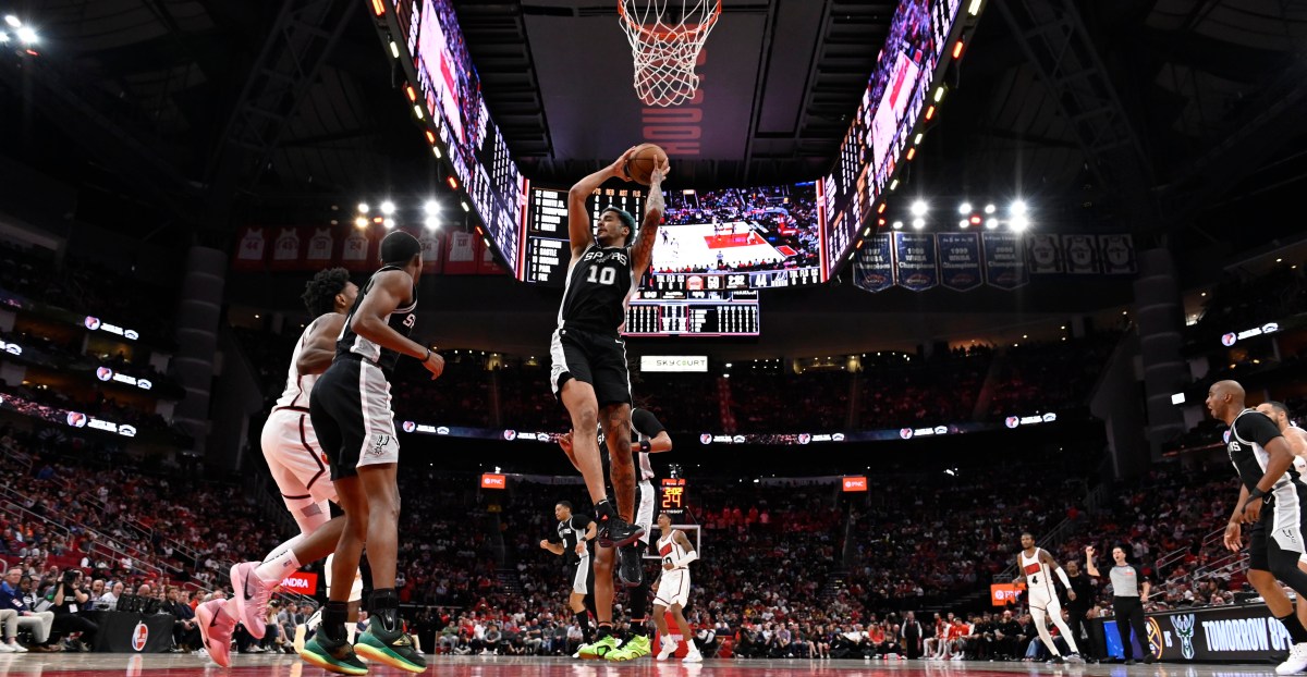 It’s time for Basketball: Spurs vs Houston Rockets
