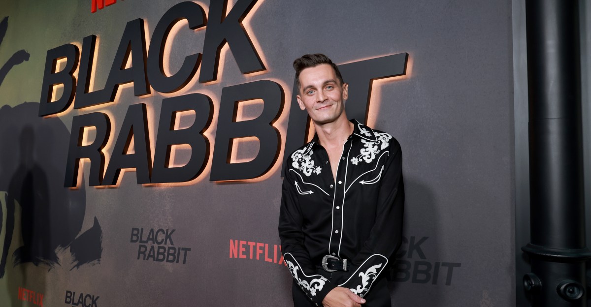 How a struggling actor used a Brooklyn Nets job as a side gig