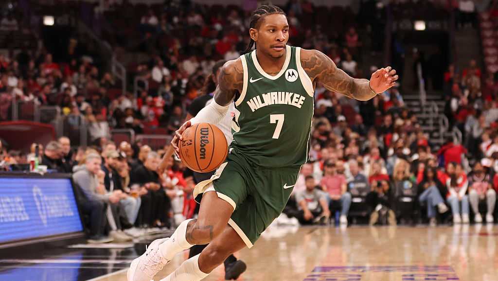 Bucks' Kevin Porter Jr. undergoes meniscus surgery, out at least a month