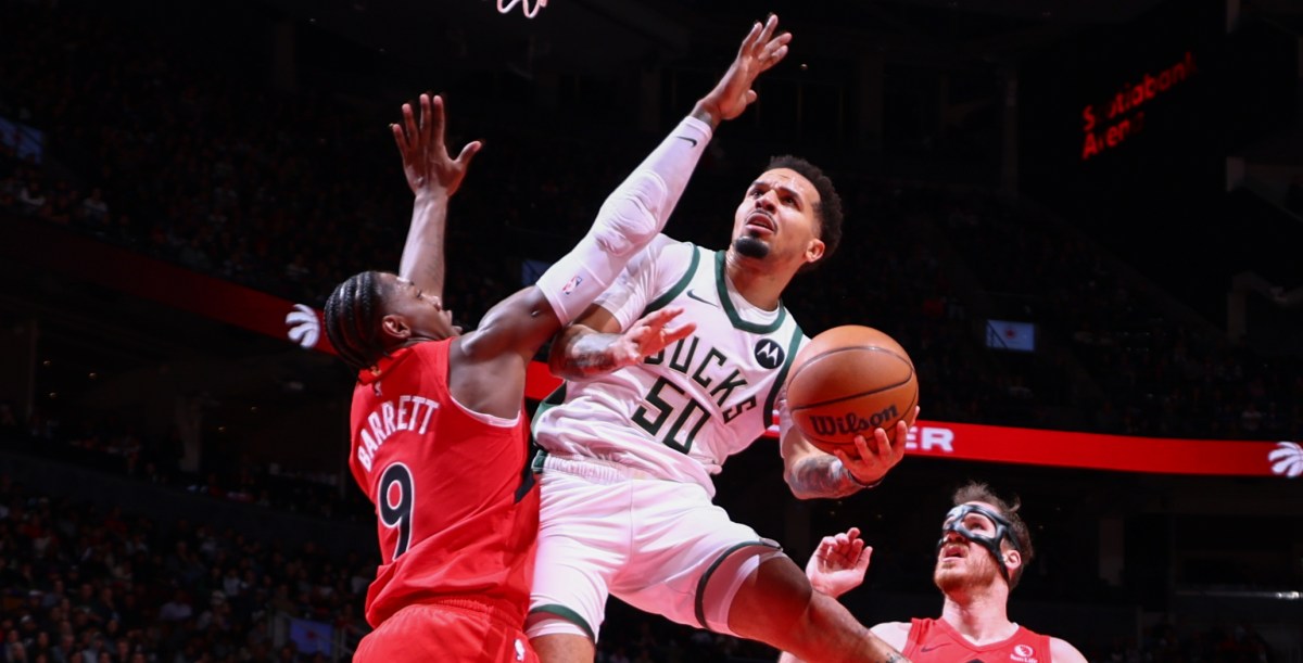 Milwaukee Bucks Momentum Moments, Vol. 1: Key plays that changed the games