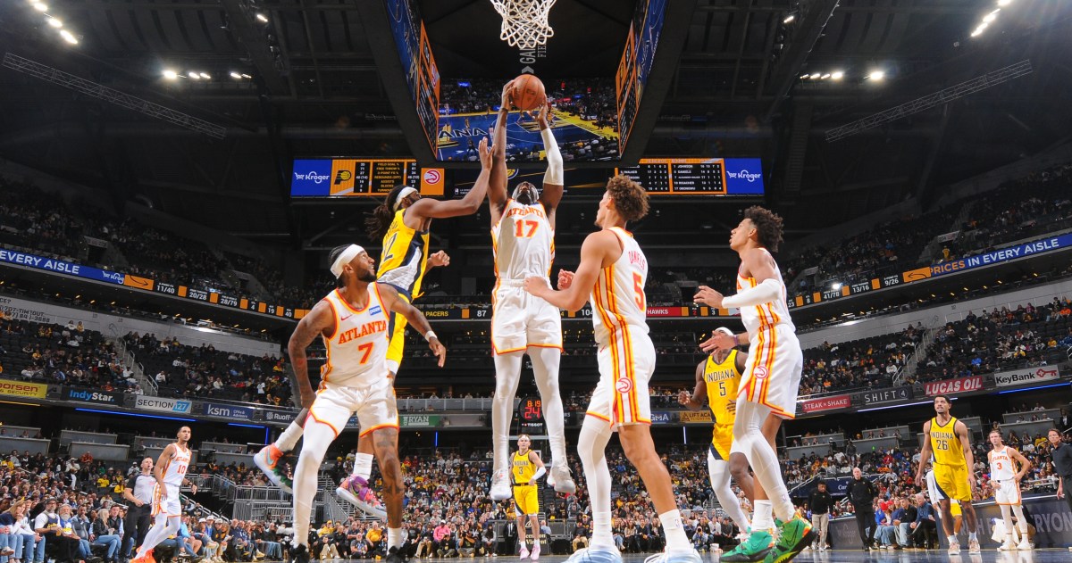 Hawks dominate 3rd quarter, defeat Pacers 128-108