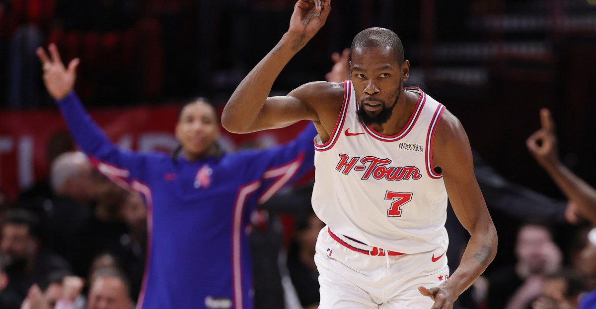 Rockets plan jersey switch back to fan favorites