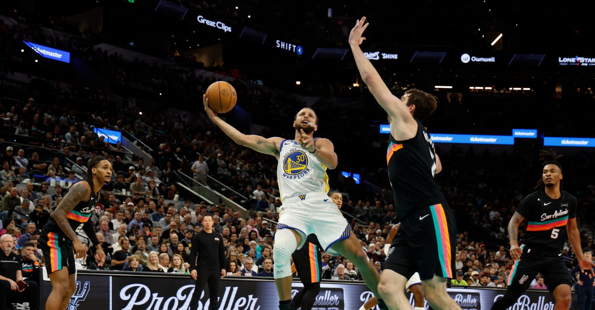 Warriors fans react to Steph Curry’s dominance in win over Spurs