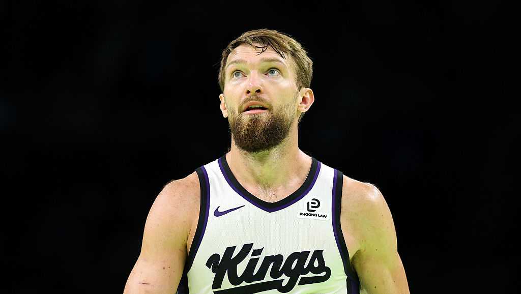 Kings' Sabonis has a partially torn meniscus, will be re-evaluated in 3 to 4 weeks