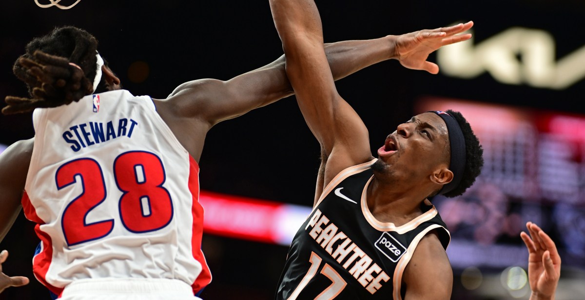 Red-hot Pistons cool off Hawks in 120–112 showdown