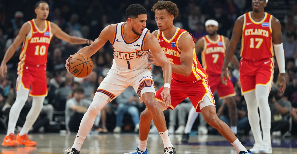 Phoenix falls in a thriller against the Hawks. 124-122