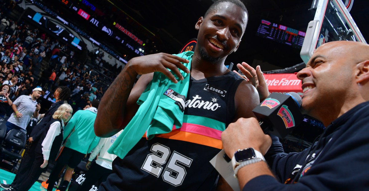 San Antonio vs. Atlanta, Final Score: Jones-Garcia shines in 135-126 win