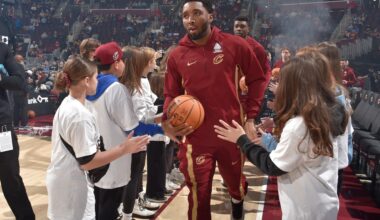 Cavs roll to 120-105 win over Clippers thanks to 37 points from Donovan Mitchell