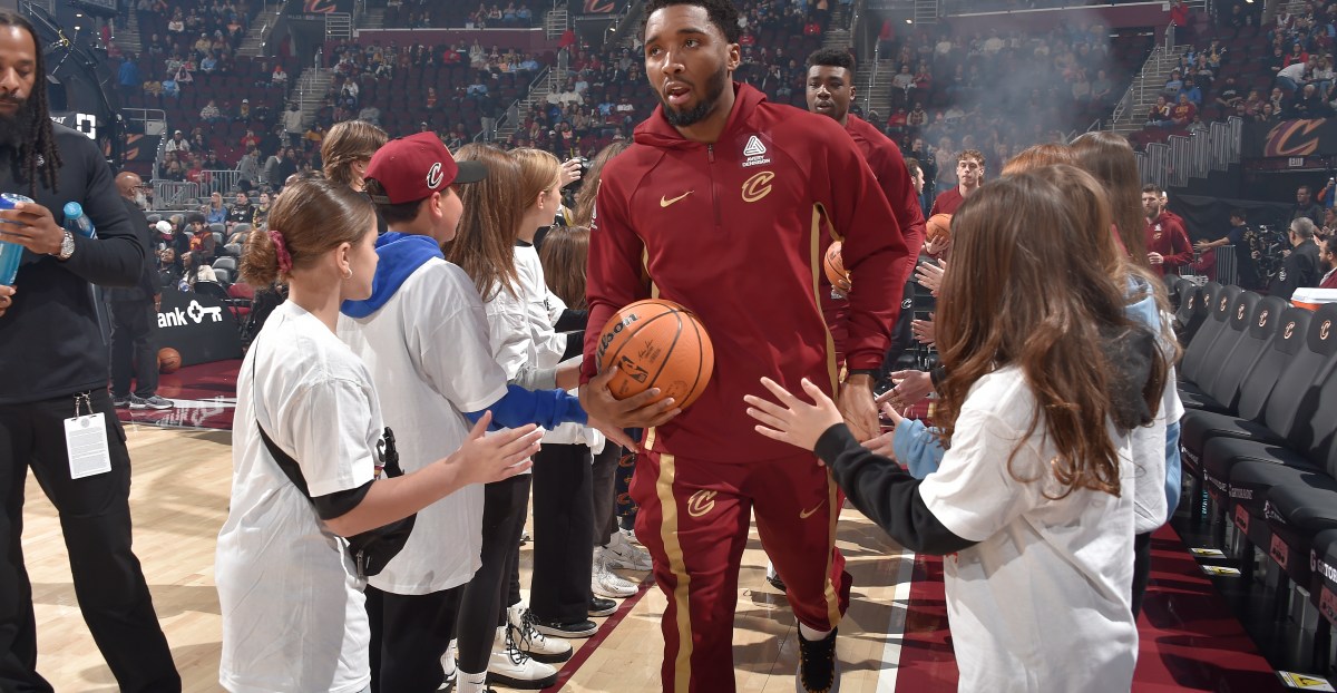 Cavs roll to 120-105 win over Clippers thanks to 37 points from Donovan Mitchell