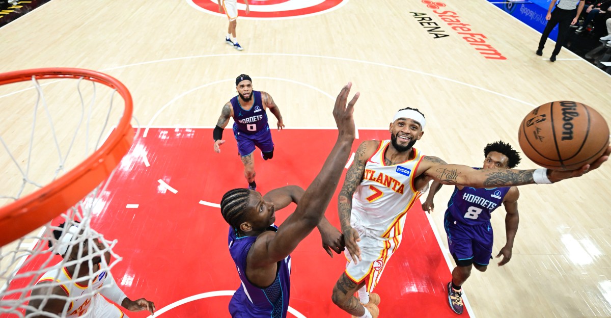 Nickeil Alexander-Walker’s two-way efforts power Hawks past Hornets, 113-110